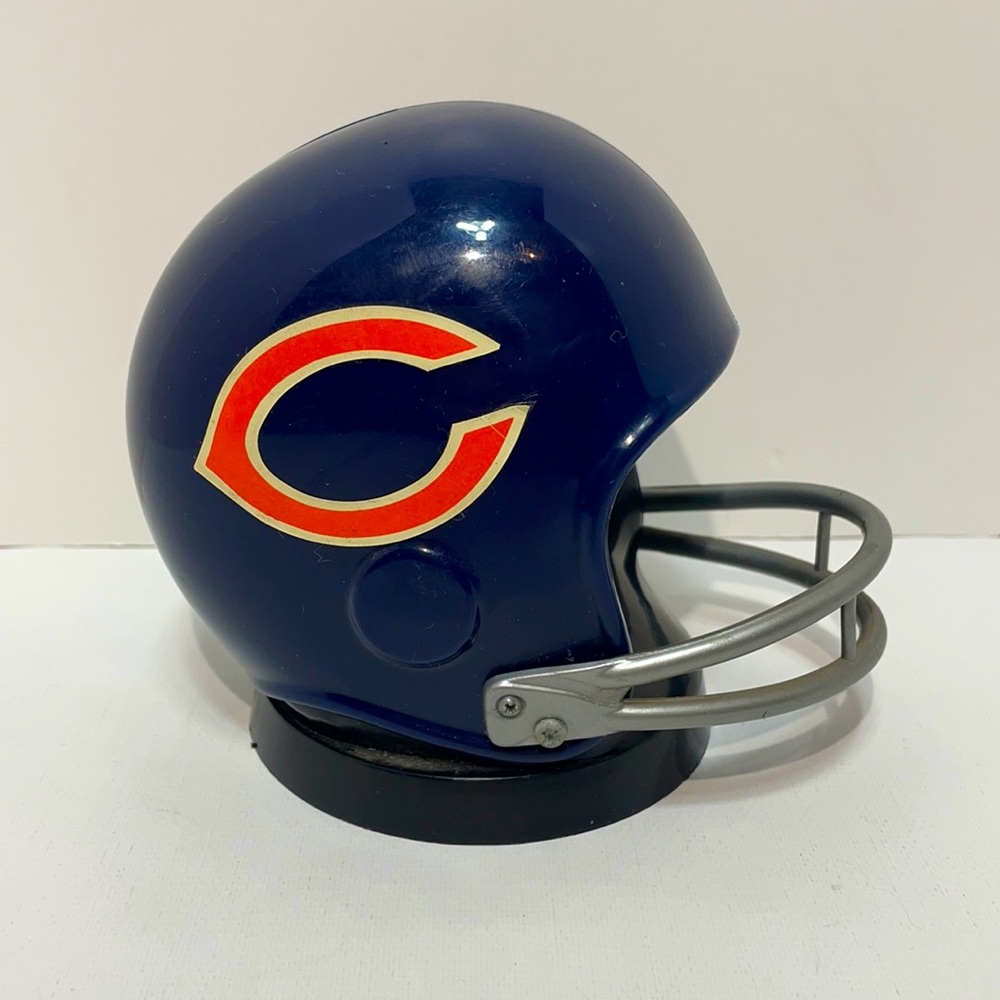 Vintage 1976 Chicago Bears Football Helmet Bank Very Rare!